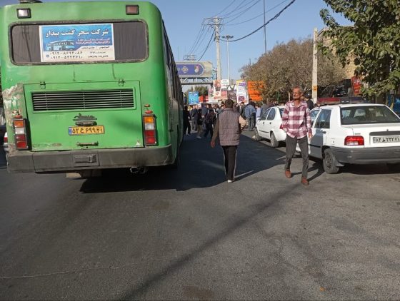 خدمات‌ رسانی واحد حمل ونقل شهرداری صفادشت در مراسم راهپیمایی ۱۳ آبان