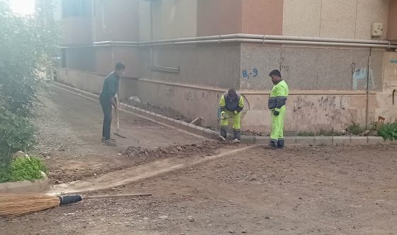 عملیات پاکسازی و آماده‌سازی نهایی برای آسفالت معابر مجتمع نوید ایرانیان در فاز۴ شهرک امید صفادشت