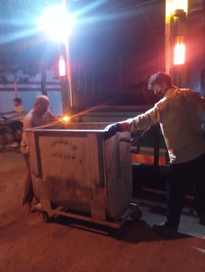 پاکسازی و شستشوی مکانیزه مخازن زباله شهر صفادشت