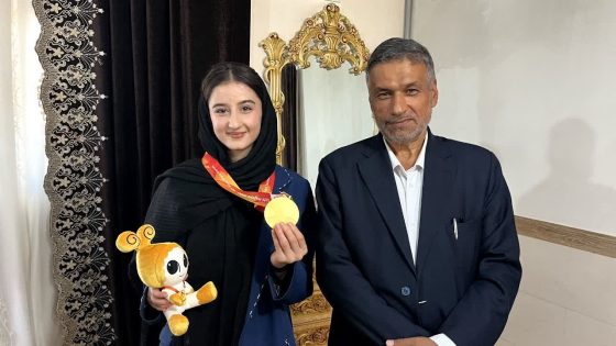 تجلیل از آیلار جامی، قهرمان طلایی بازی‌های آسیایی ناگویا با حضور مسئولان شهرستان و شهر صفادشت